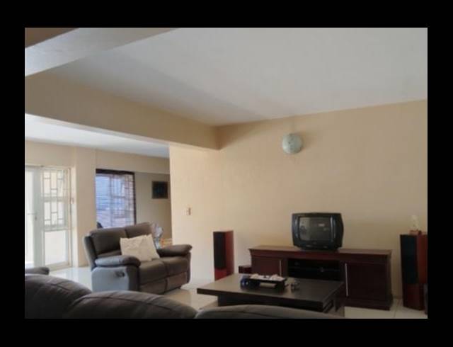 5 BEDROOM HOUSE FOR SALE IN SUNNYROCK